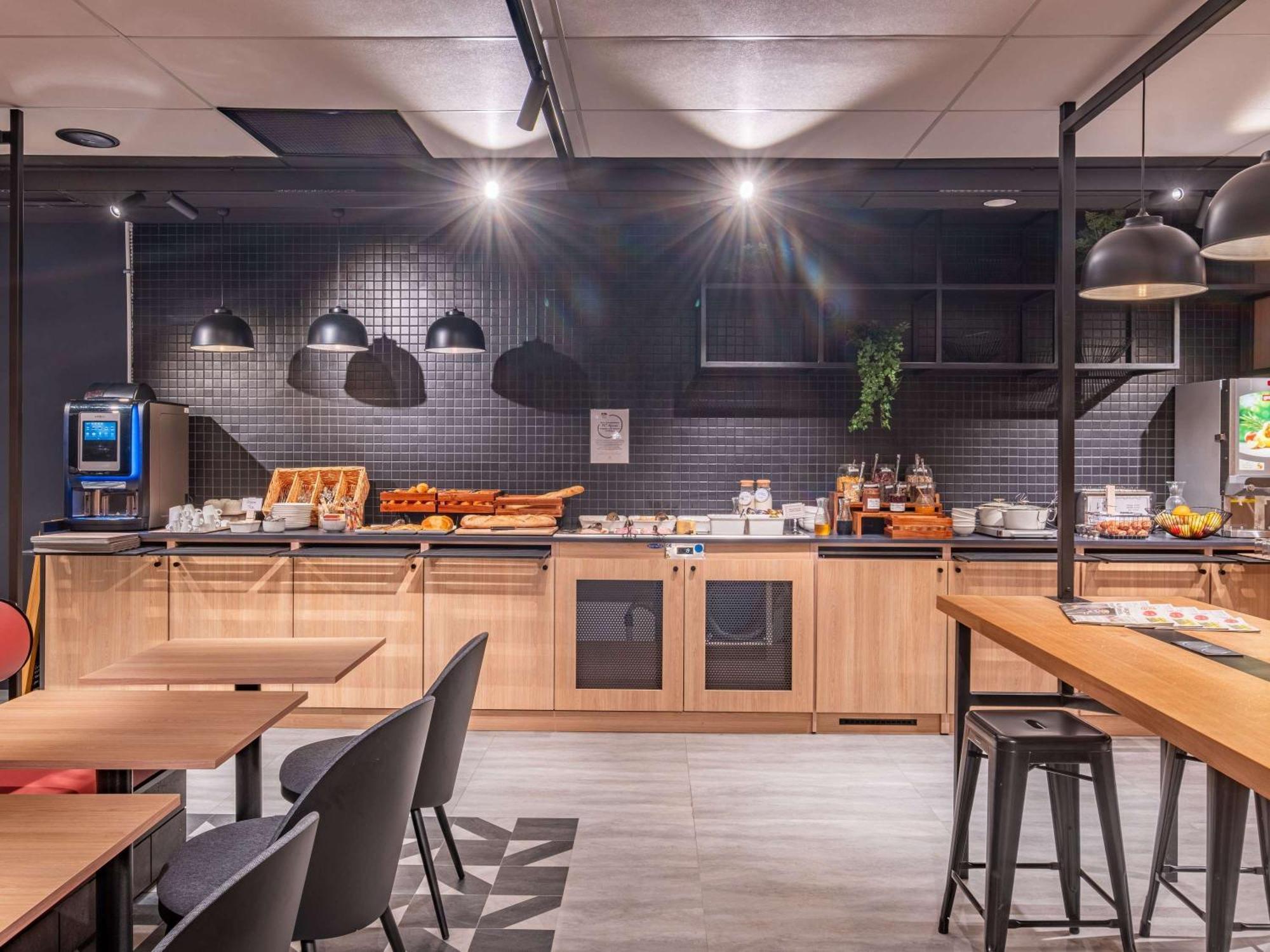 Готель Ibis Nantes Treillieres Екстер'єр фото